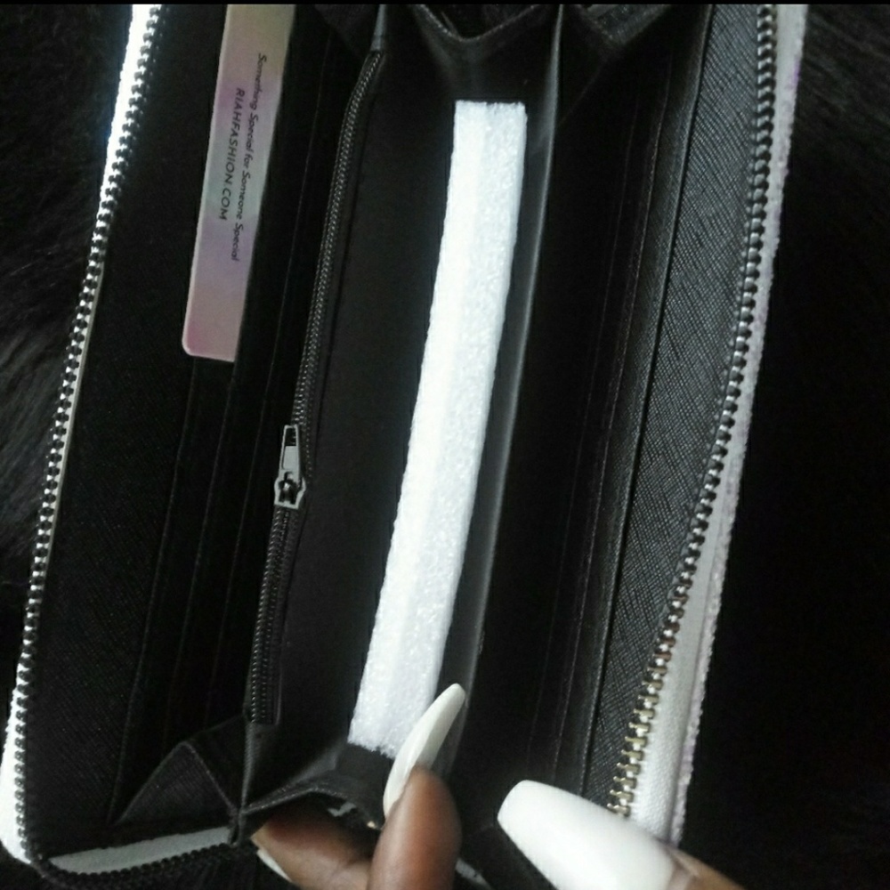 BROWN SNAKE SKIN SINGLE ZIPPER ORGANIZER WALLET - Picture 3 of 4